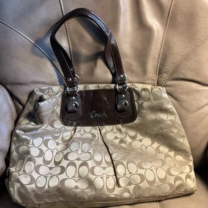 Coach Handbag (Authentic)